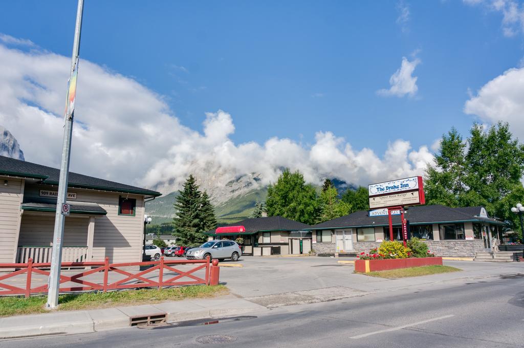 The Drake Inn Canmore Exteriör bild
