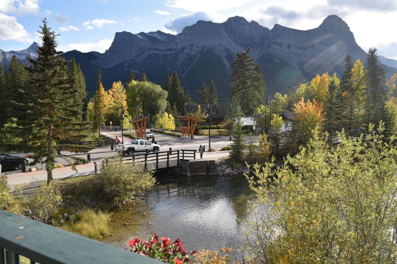 The Drake Inn Canmore Exteriör bild